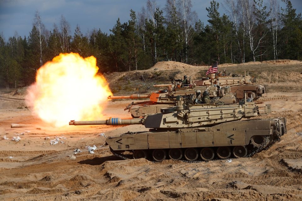 Lý do Ukraine tin phương Tây sẽ “vượt lằn ranh đỏ” hỗ trợ xe tăng và chiến đấu cơ
